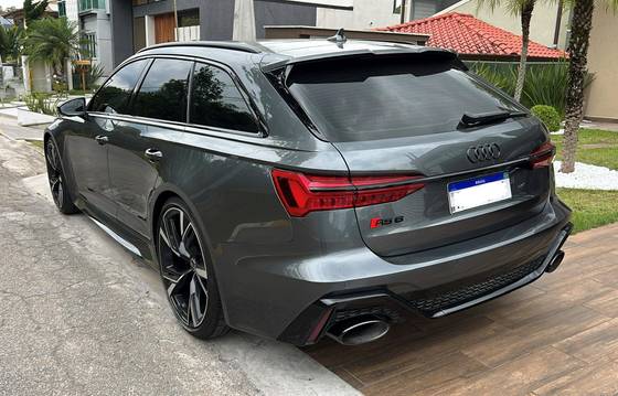 AUDI RS6 4.0 AVANT V8 TWINTURBO MHEV TIPTRONIC AUDI RS6 4.0 AVANT V8 TWINTURBO MHEV TIPTRONIC